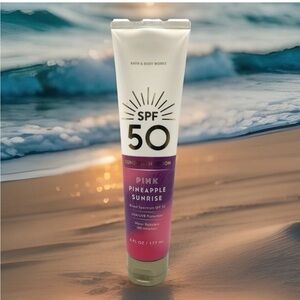 Bath & Body Works SPF 50 Sunscreen-Pink Pineapple Sunrise (6 fl oz)